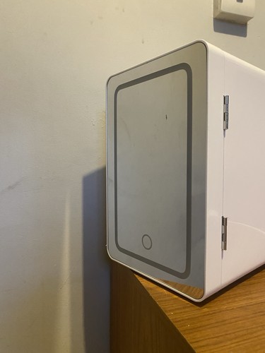 White mini fridge - white, led